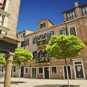 https://ca-santo-spirito.hotelinveneto.com